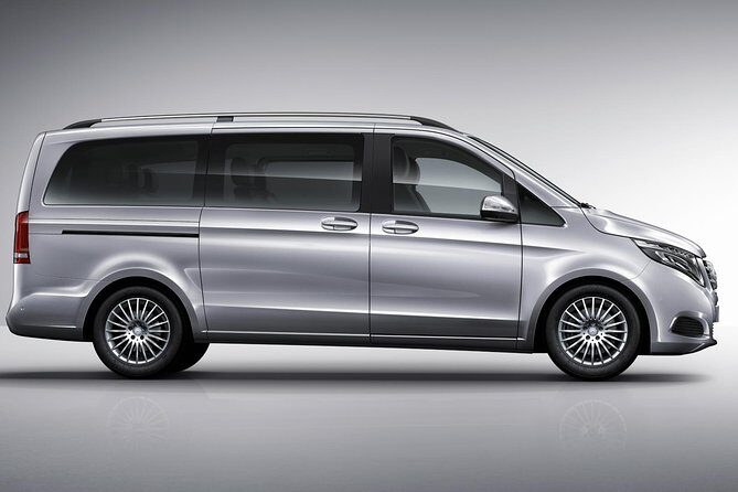 Barcelona Airport Private Departure Transfers - Why Travelers Might Choose This Service