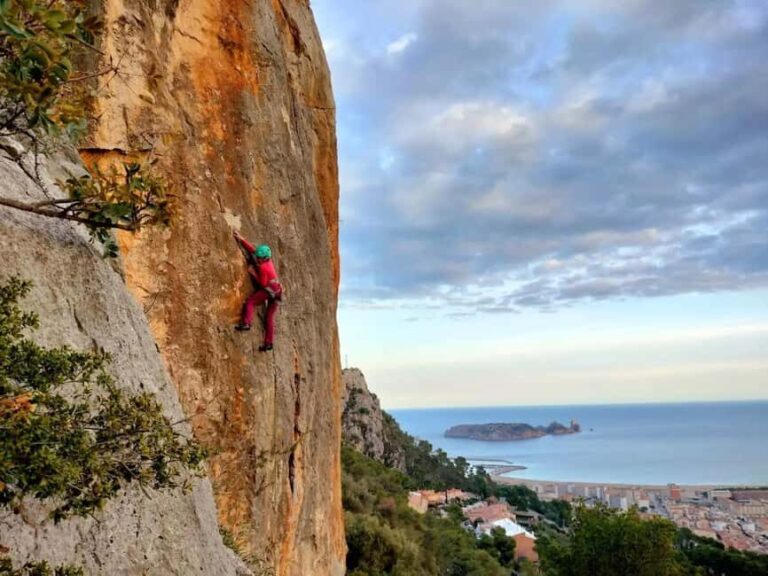 Barcelona and surroundings: Sport climbing in the best areas - An In-Depth Look at the Climbing Tour in Catalonia