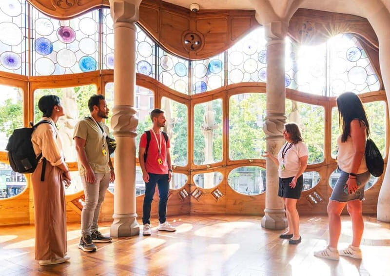 Barcelona: Casa Batlló Tour and Optional White Rabbit Museum - The Practical Side: What to Expect and Tips
