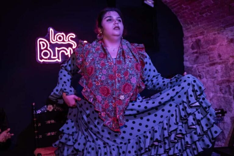 Barcelona: Espectáculo de FLAMENCO íntimo en Las Brujas Club - Why You Should Consider This Flamenco Show
