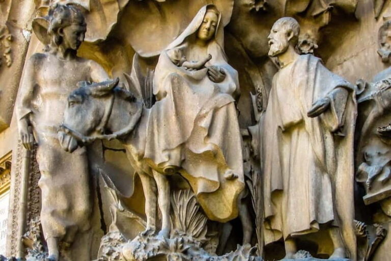 Barcelona: Family Friendly Tour of Sagrada Familia - Why This Tour Offers Good Value