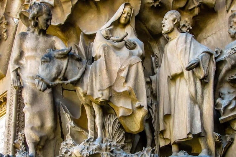 Barcelona: Family Friendly Tour of Sagrada Familia - Why This Tour Offers Good Value