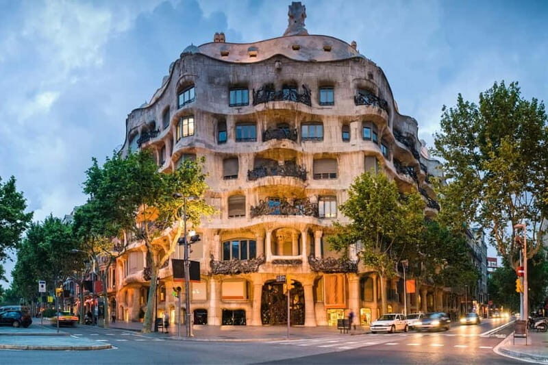 Barcelona: Night Bus Tour with Live Guide - The Itinerary Breakdown