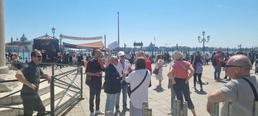 Barcelona: Park Güell Guided Tour with Skip-The-Line Entry - An In-Depth Look at the Tour Experience