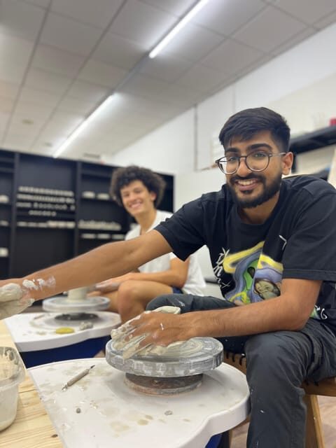 Barcelona: Pottery Wheel Class for Beginners - Detailed Breakdown of the Experience