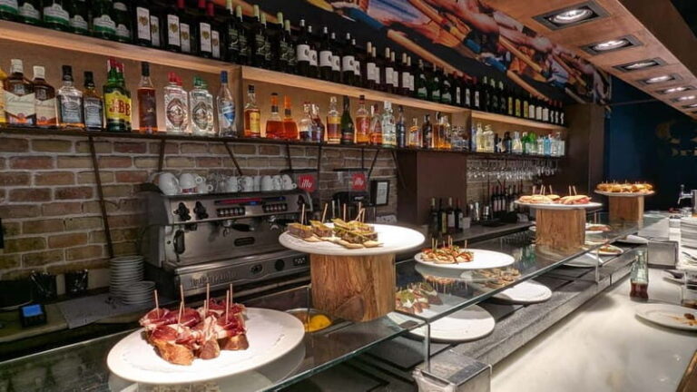 Barcelona Private Tapas & Historical Tour with a Local Guide - Authentic Insights from Past Participants