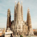 Barcelona: Sagrada Familia Evening Tour with Cava - Why This Tour Works