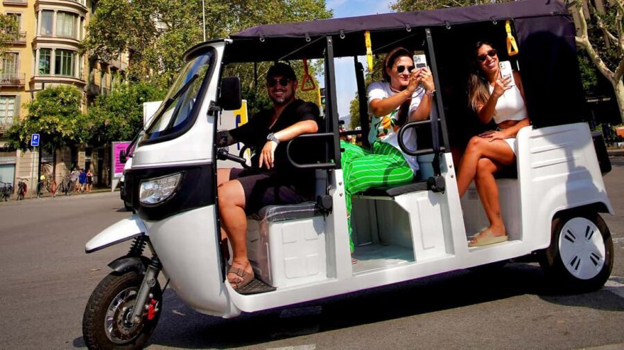 Barcelona: Small Group Tuk Tuk Tour - What Is the Barcelona Small Group Tuk Tuk Tour?