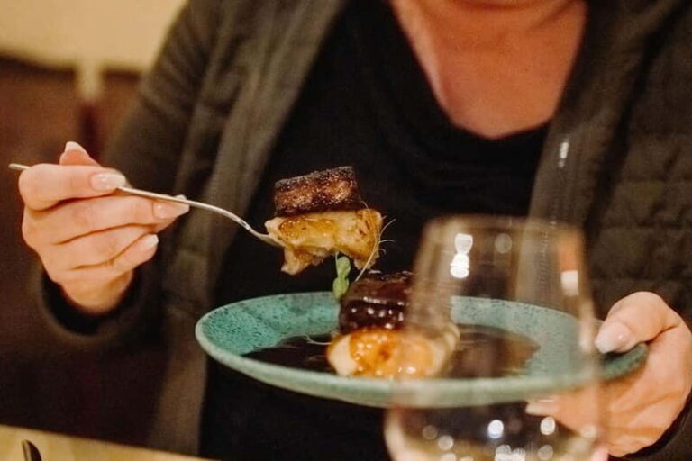 Barcelona: Tapas & Wine Tour in Born & Gothic Quarter - What Makes This Tour Stand Out?