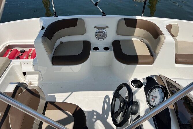 Bayliner Element 60HP Boat - What to Expect During Your Day on the Water