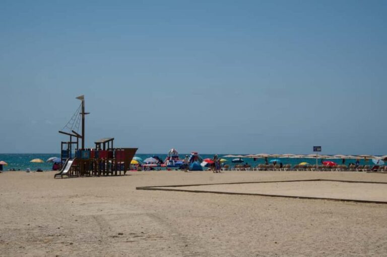 Beaches and Coves: El Campello - Villajoyosa - The Practical Side: Details and Value  