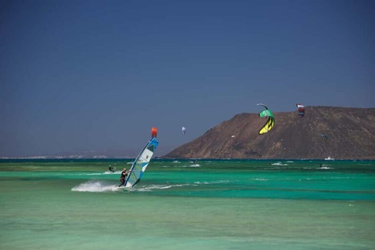 Beginner windsurf course in El Cotillo (4 hours) - The Learning Curve and Possible Next Steps