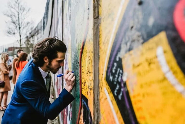 Belfast: Political Taxi Tour - Good To Know