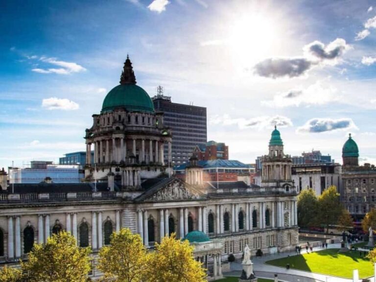 Belfast: Private Driver-Guided City Tour - An In-Depth Look at the Tour Itinerary