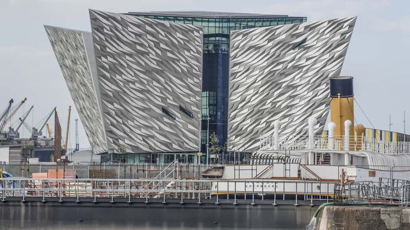 Belfast: Private Walking Tour with a Local - The Guide Experience