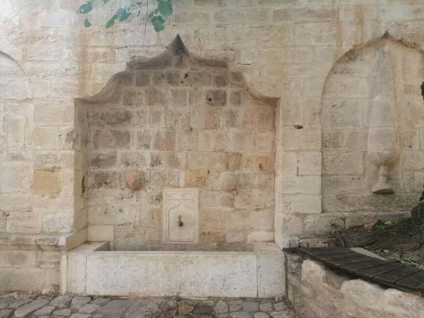 Belgrade Above the Waters: History Walking Tour of the City - Who Should Book This Tour?