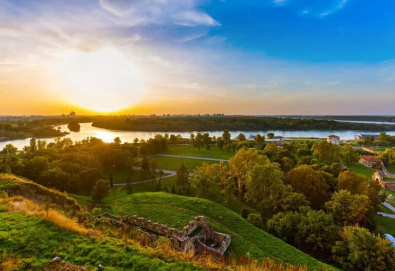 Belgrade: Shared Group or Private Guided Walking Tour - The Experience: What It’s Like on the Ground