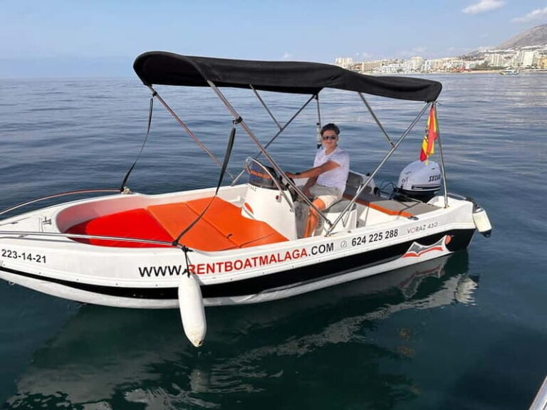 Benalmádena: Boat rentals without a license - The Meeting Point and Practicalities