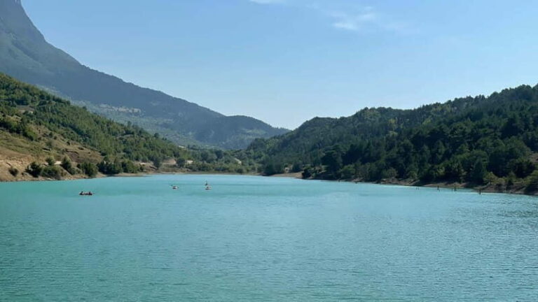 Berat: Tomorr Mountain and Lakes of Dardhë Day Trip - An Introduction to the Experience