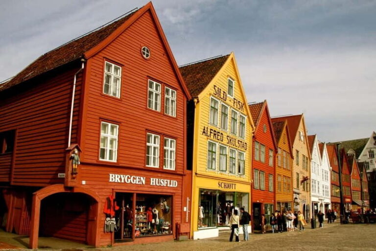 Bergen: A Scenic Adventure Awaits - In-Depth Look at the Experience