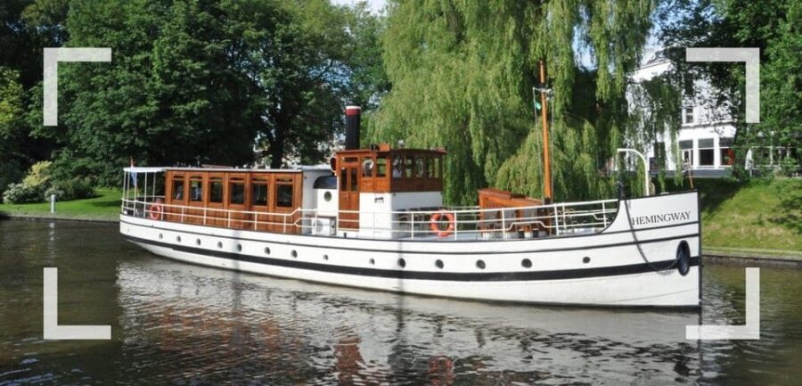 Berlin: 1h Boutiquestyle-Cruise on the Historic HEMINGWAY - What to Expect from the Itinerary