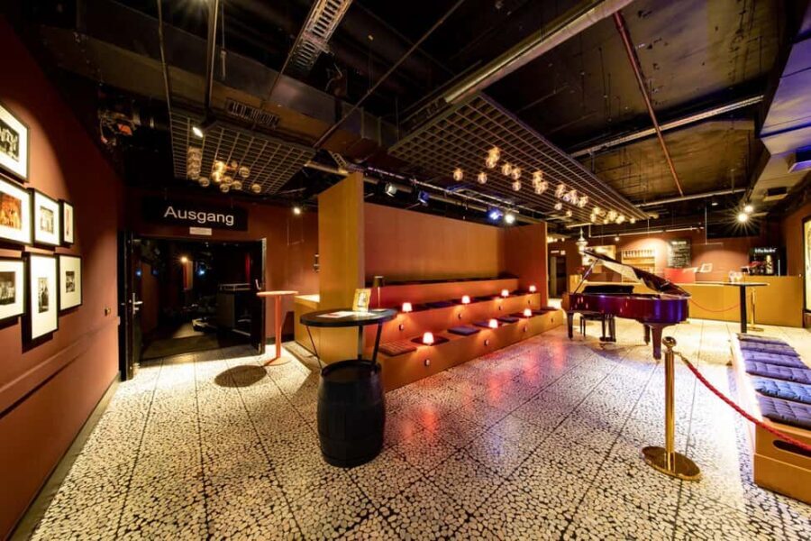 Berlin: Cabaret Theater Ask your doctor about the risks and side effects. - Overview of the Experience