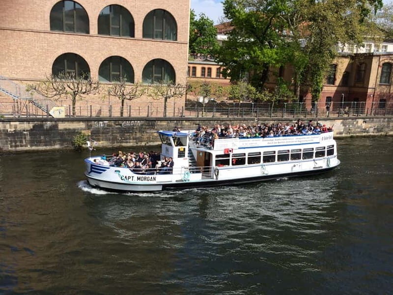 Berlin: City Boat Tour with Live Commentary - Why You’ll Love the Berlin City Boat Tour