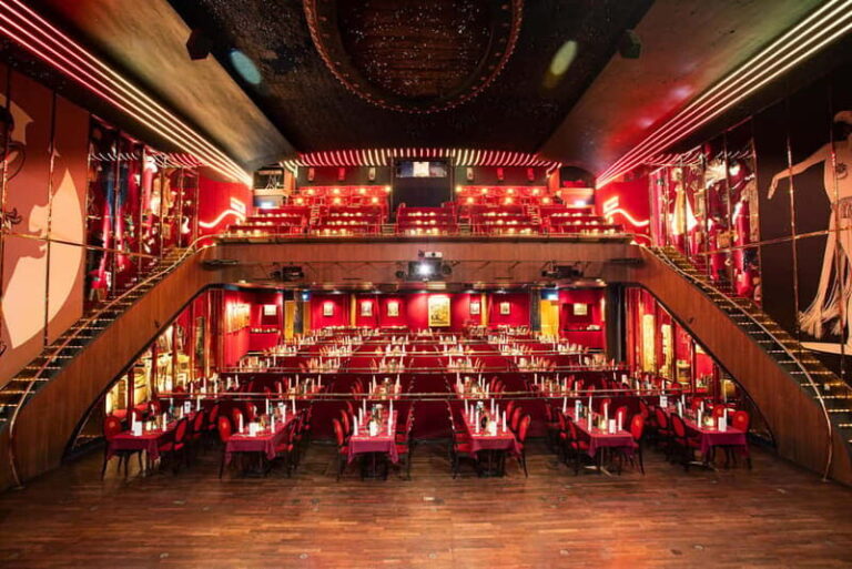 Berlin: "Flying Lights"  including Flying Steps  variety show - Pricing and Value