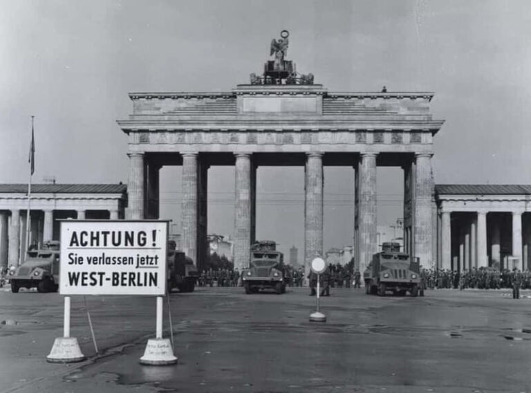 Berlin: Historical Highlights Half-Day Walking Tour - Who Should Consider This Tour?