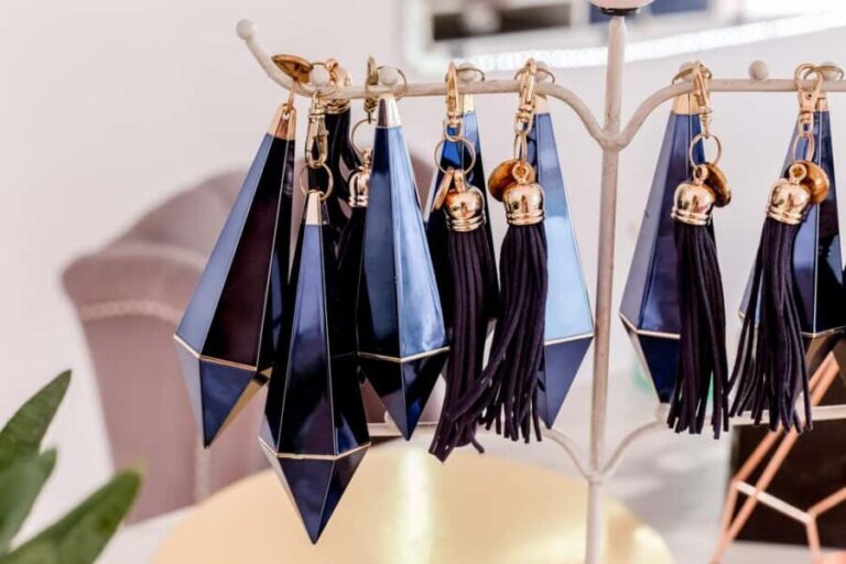 Berlin: Lipstick-Making Workshop with Prosecco - Practical Details & Value Analysis