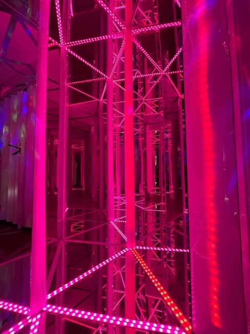 Berlin: Mirror Maze - What the Experience Was Supposed to Offer
