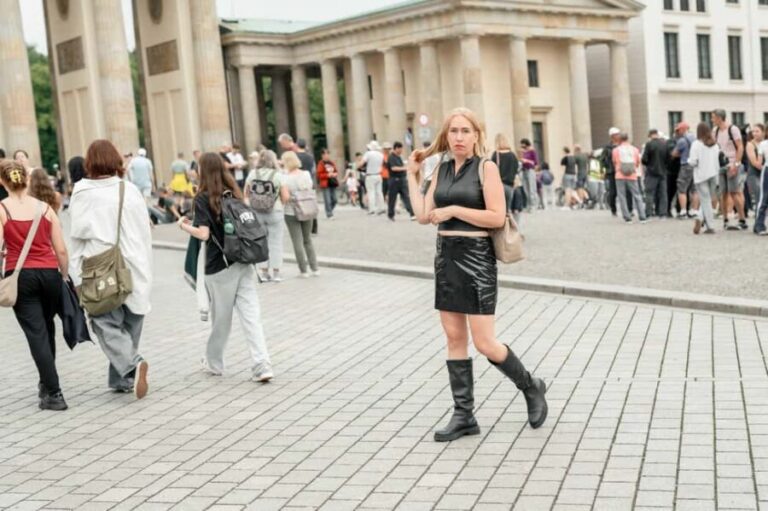 Berlin: Private Photoshoot with Professional Photographer - What to Expect from Your Berlin Photoshoot