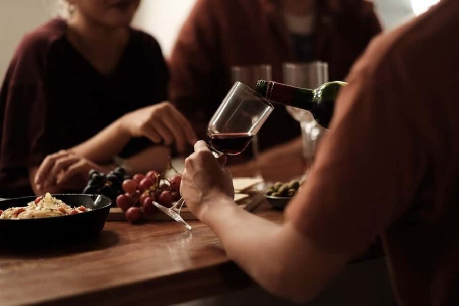 Berlin Wall Wine Tasting: Cold War History and Wine & Cheese - Breakdown of the Itinerary