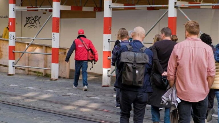 Bern: Chocolate Tasting Tour - What Can You Expect at Each Stop?