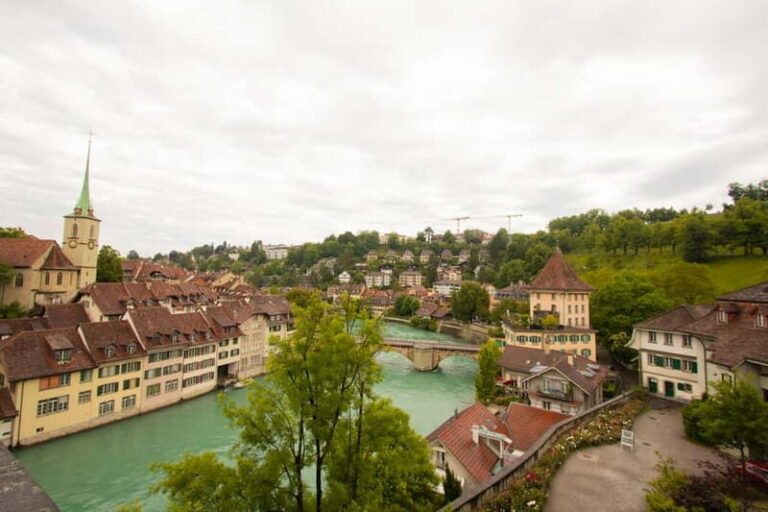 Bern: Private Express Walk with a Local in 60 minutes - Exploring Bern’s Landmarks in 60 Minutes