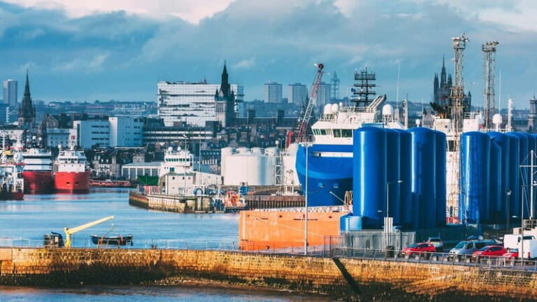 Best of Aberdeen: Private Walking Tour with a Local - What to Expect During Your Tour