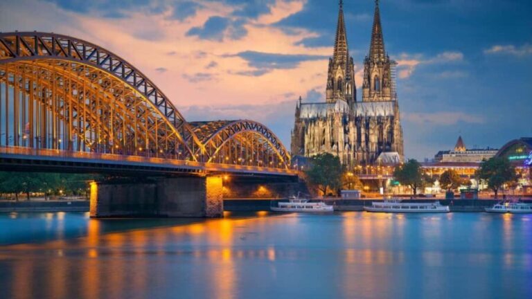 Best of Cologne: Private Walking Tour with a Local - Why Choose a Private Walk in Cologne?