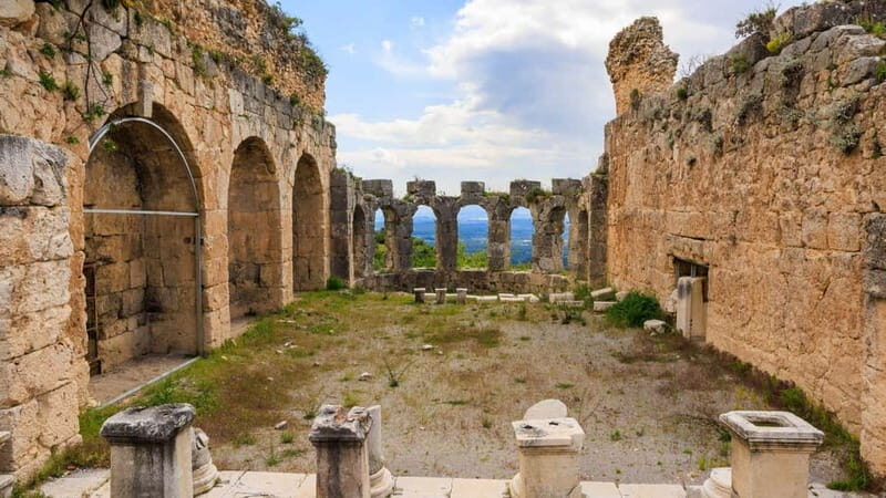 Best of Mula: Private Walking Tour with a Local - Analyzing the Price and Value