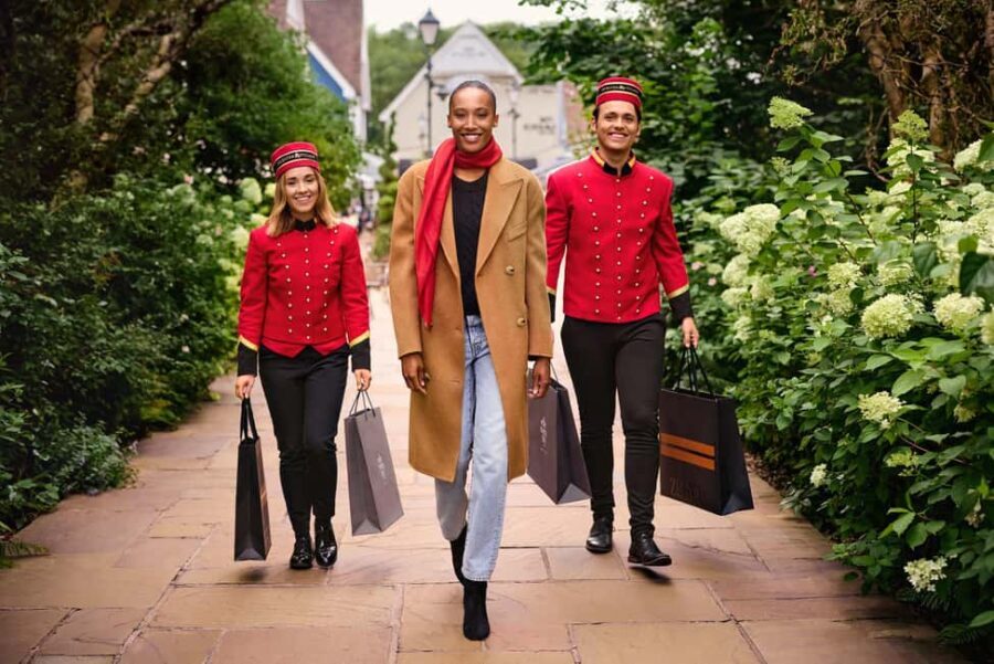 Bicester Village Shopping Trip from London with VIP Discount - The Bicester Village Experience: What to Expect