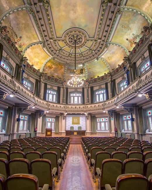 Bilbao Historical Tour in small group - What Makes This Tour Stand Out?