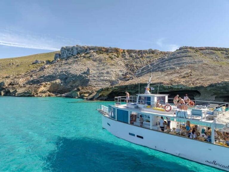 Boat day trip with drinks and lunch - Why This Tour Offers Great Value
