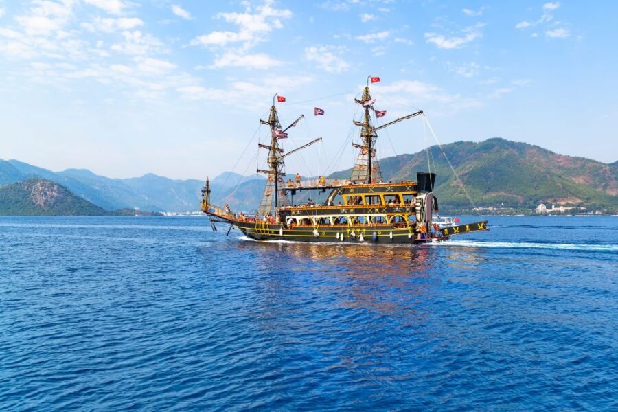 Bodrum: Family-Friendly Pirate Boat Day with Lunch & Drinks - Authenticity and Value