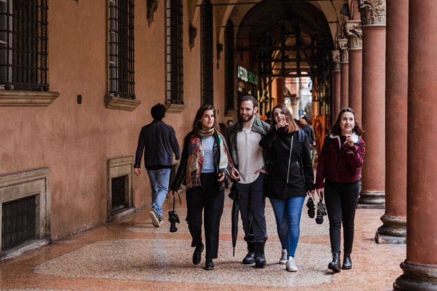 Bologna: 2-Hour Private Local's Christmas - Why This Tour Works Well