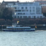 Bonn: Winter tour by boat with mulled wine - Highlights of the Cruise