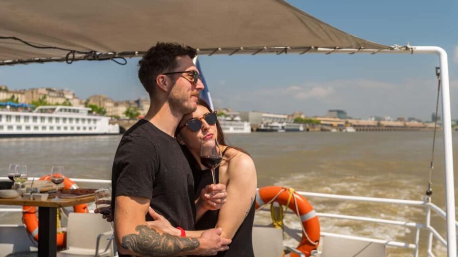 Bordeaux: Farmers Market Tour & Gourmet River Cruise - Practical Details & What to Know