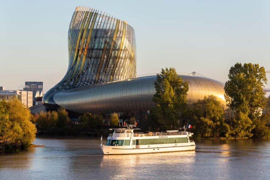 Bordeaux: Guided Wine and Canelé Discovery Cruise - What to Expect During the Cruise