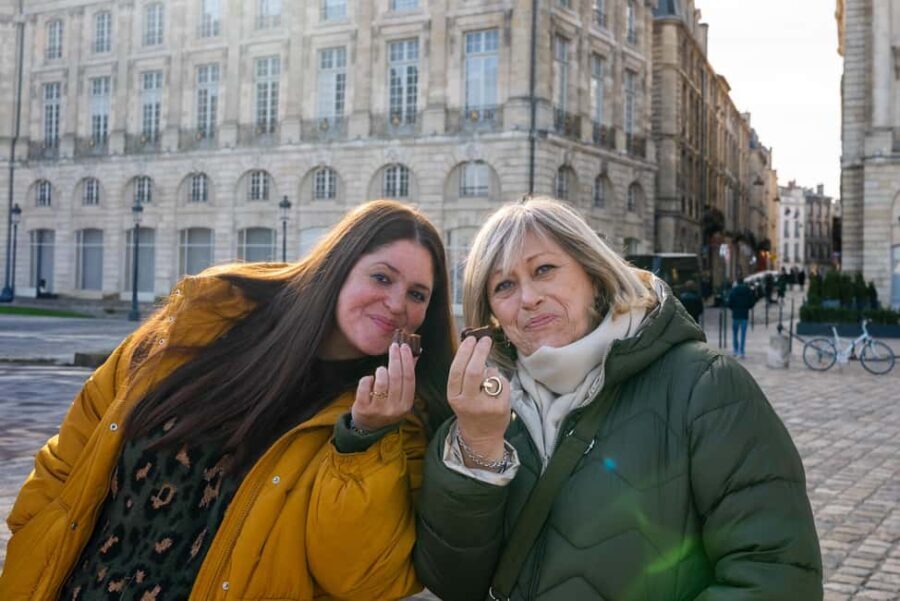 Bordeaux: Walking tour with local Sweets, Wine and Cheese - Who Should Book This Tour?