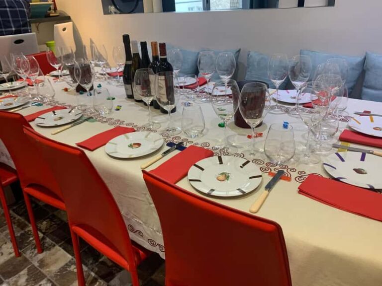 Bordeaux: Wine Tasting with Dinner in a Private Apartment - Exploring the Itinerary and Experience