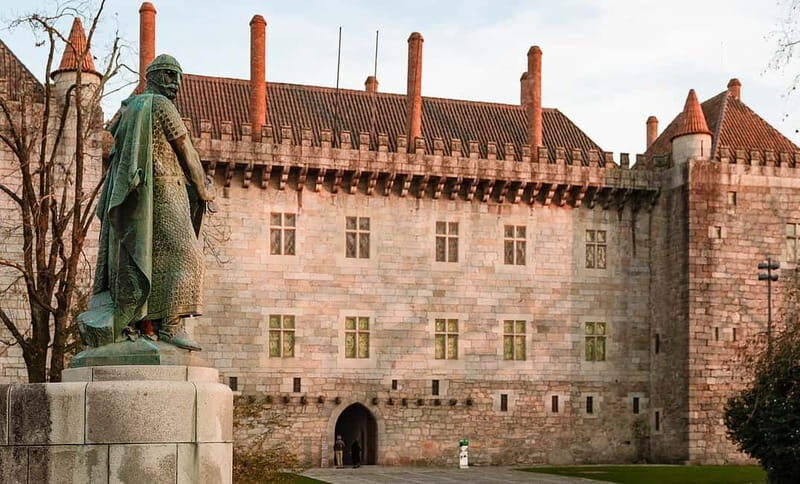 Braga & Guimarães Tour Customizable Experience - Who Should Consider This Tour?