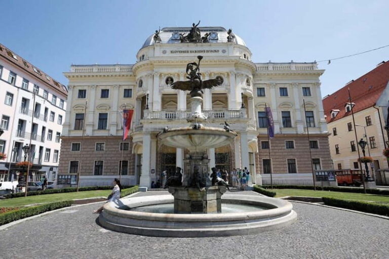 Bratislava: Old Town & UFO Bridge Evening Walking Tour - Exploring Bratislava’s Old Town